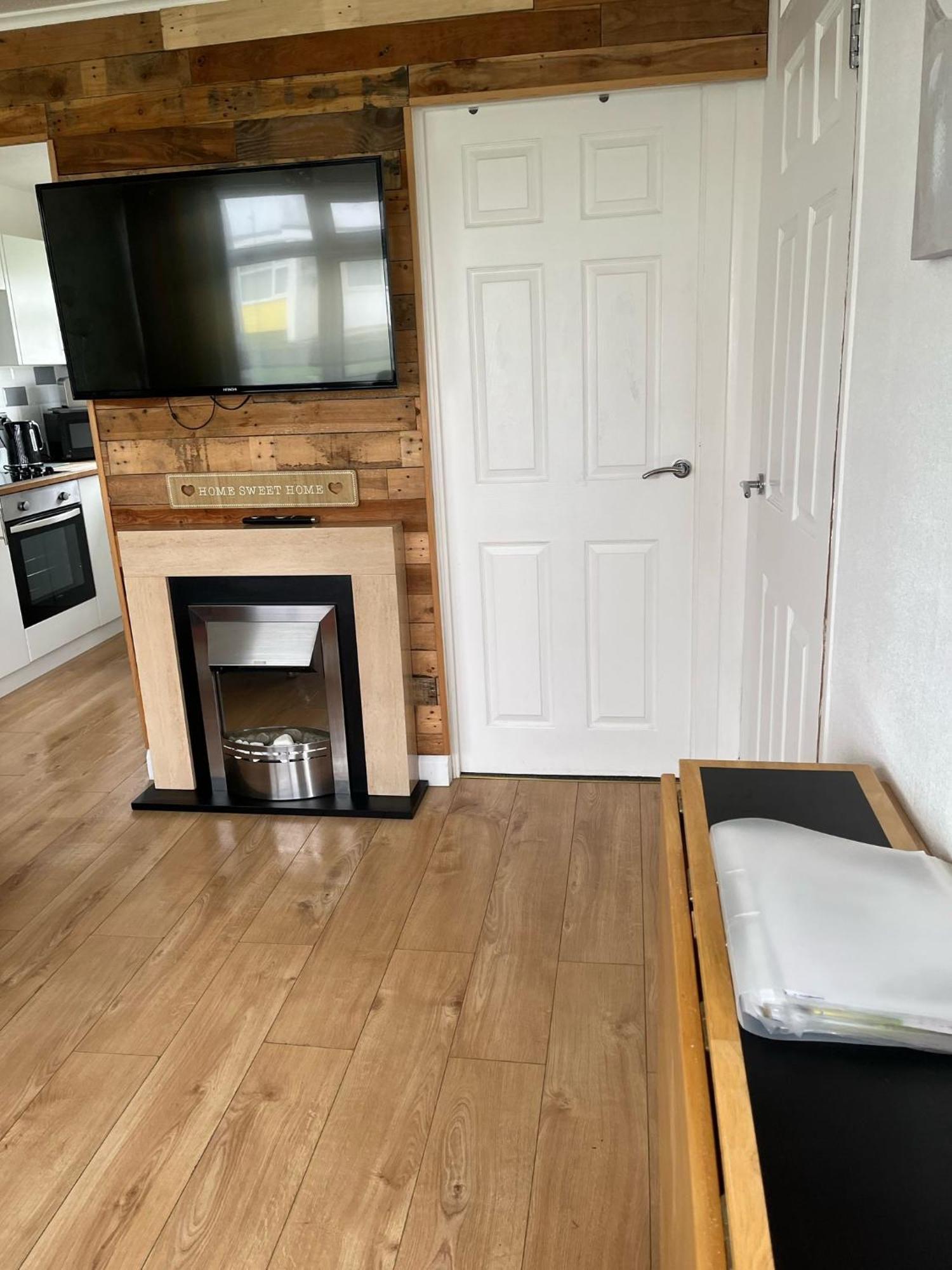 Signature, Scratby - Two Bed Chalet, Sleeps 7, Free Wi-Fi, Bed Linen And Towels Included, Pets Welcome And Onsite Entertainment Available Exteriér fotografie